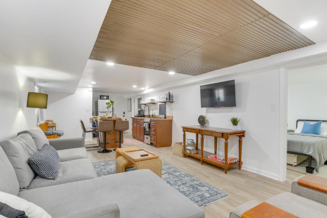 Belmont Cragin Apartment | Logan Square Urban Oasis: 2 Mi to Local Hotspots!