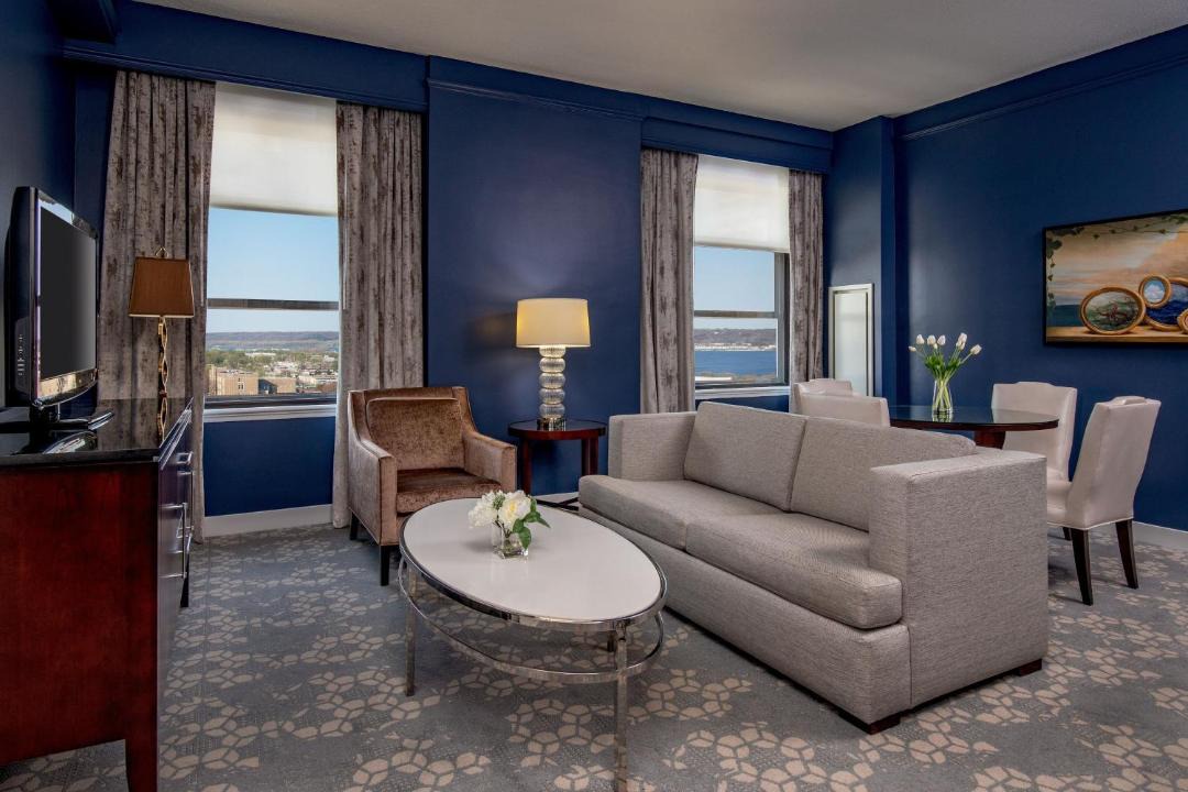 Peoria Hotel | Peoria Marriott Pere Marquette