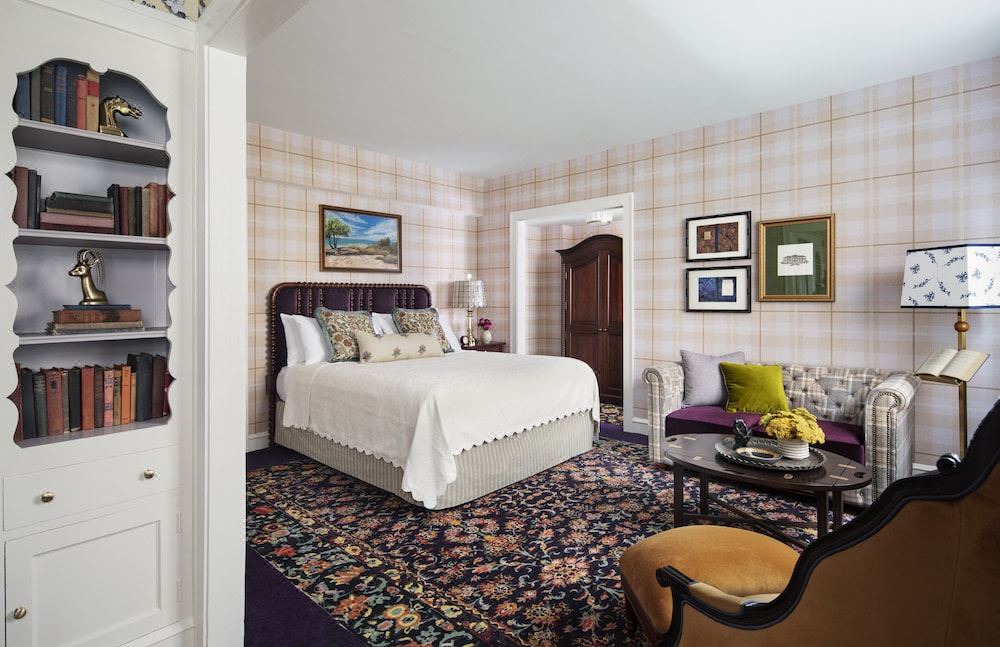 Photo of Livingroom in Evanston