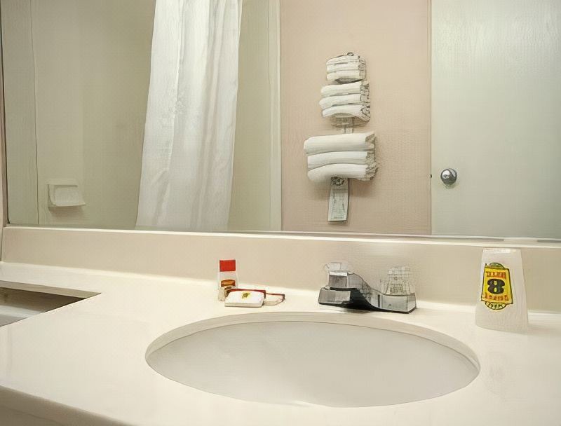 Photo of Bathroom in Waukegan