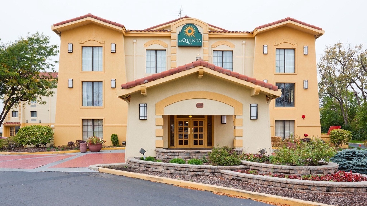 Photo of Buildings in Elk Grove Village
