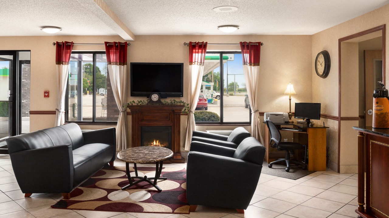 Photo of Livingroom in Oglesby
