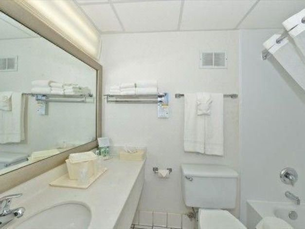 Photo of Bathroom in Downtown Des Moines