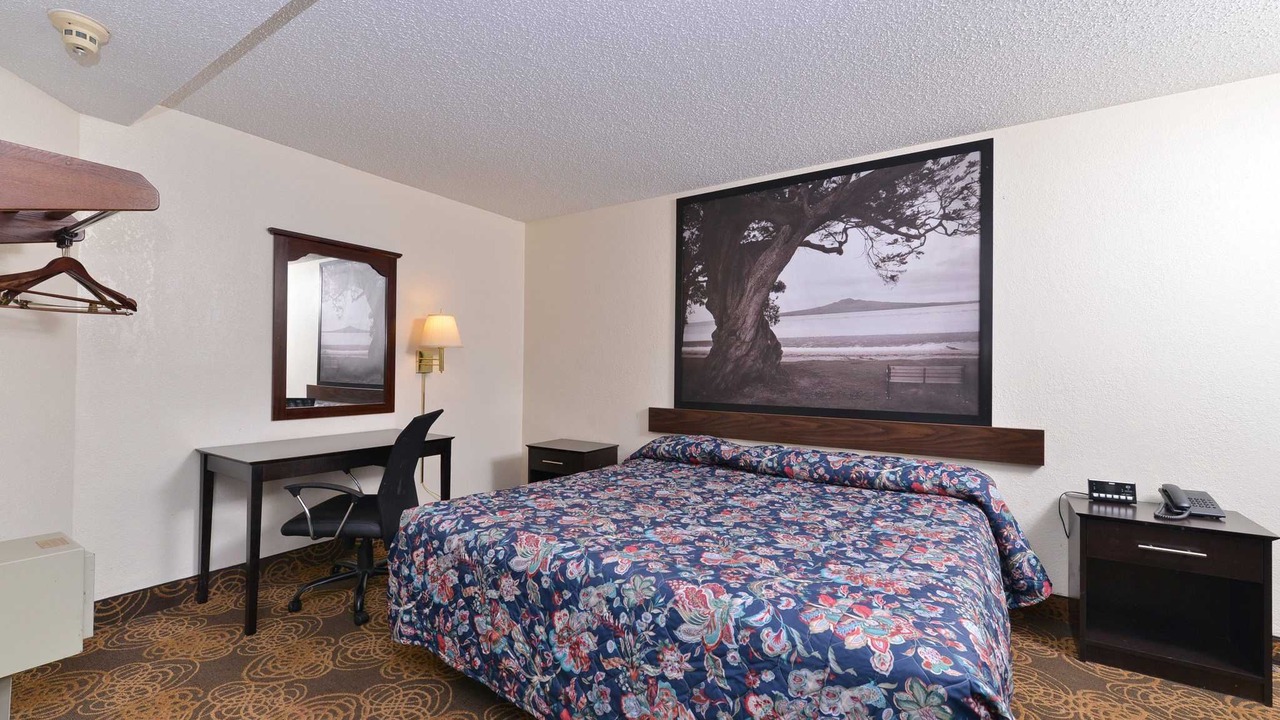 Photo of Bedroom in Waukegan