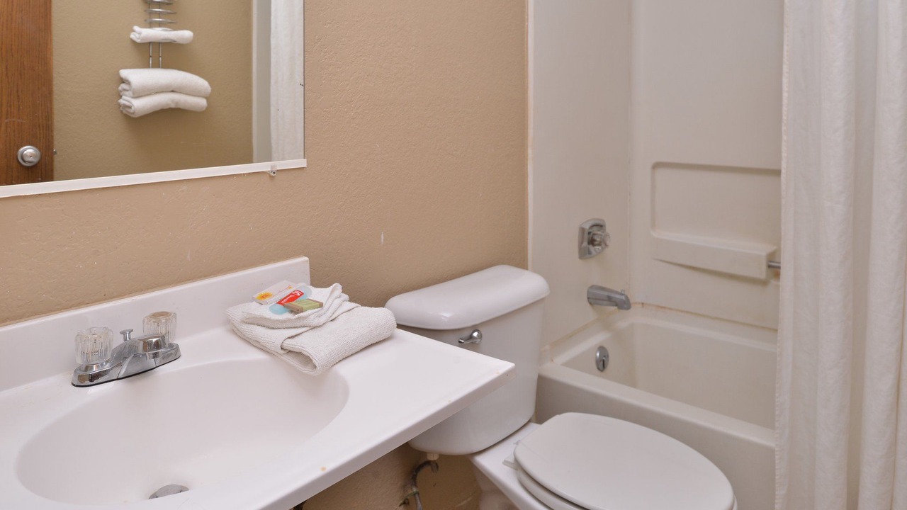 Photo of Bathroom in Waukegan
