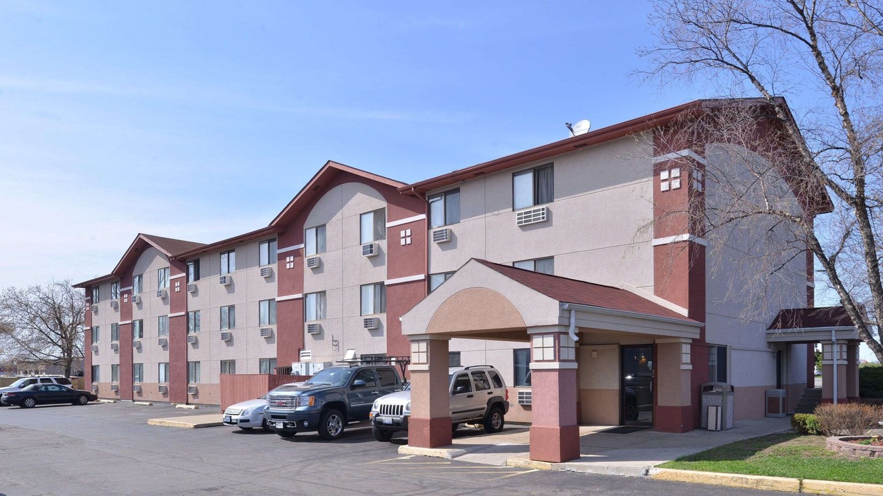 Photo of Buildings in Waukegan