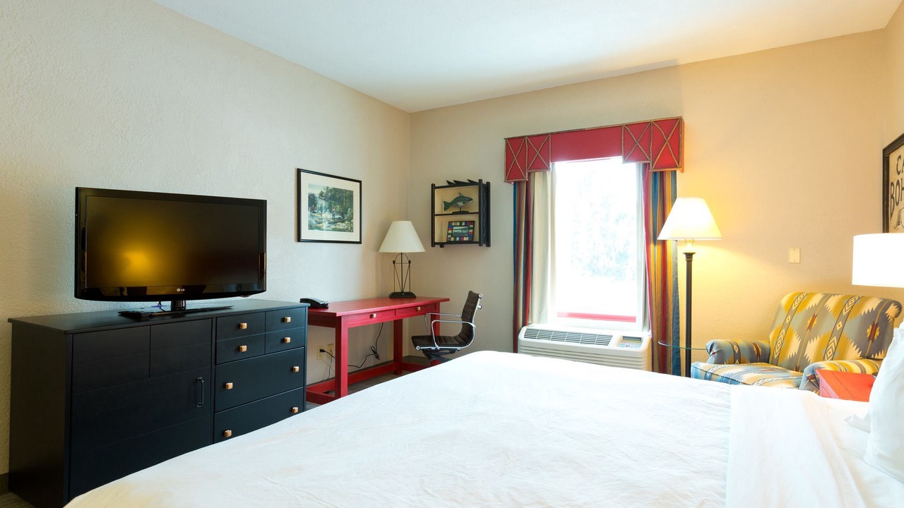 Photo of Bedroom in Clive