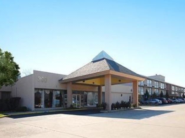 Photo of Buildings in Burr Ridge