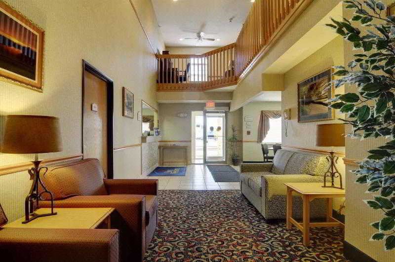 Photo of Livingroom in Oglesby