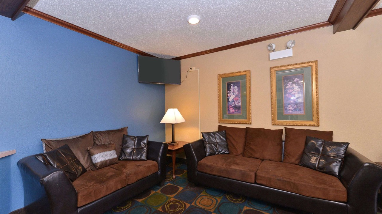 Photo of Livingroom in Waukegan