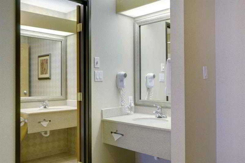 Photo of Bathroom in Oglesby