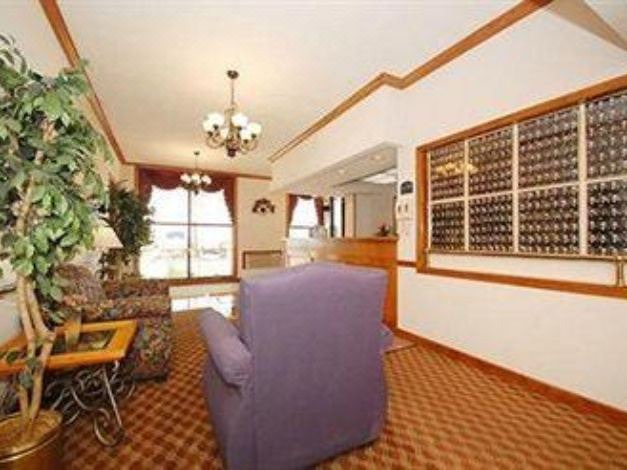 Photo of Livingroom in Waukegan