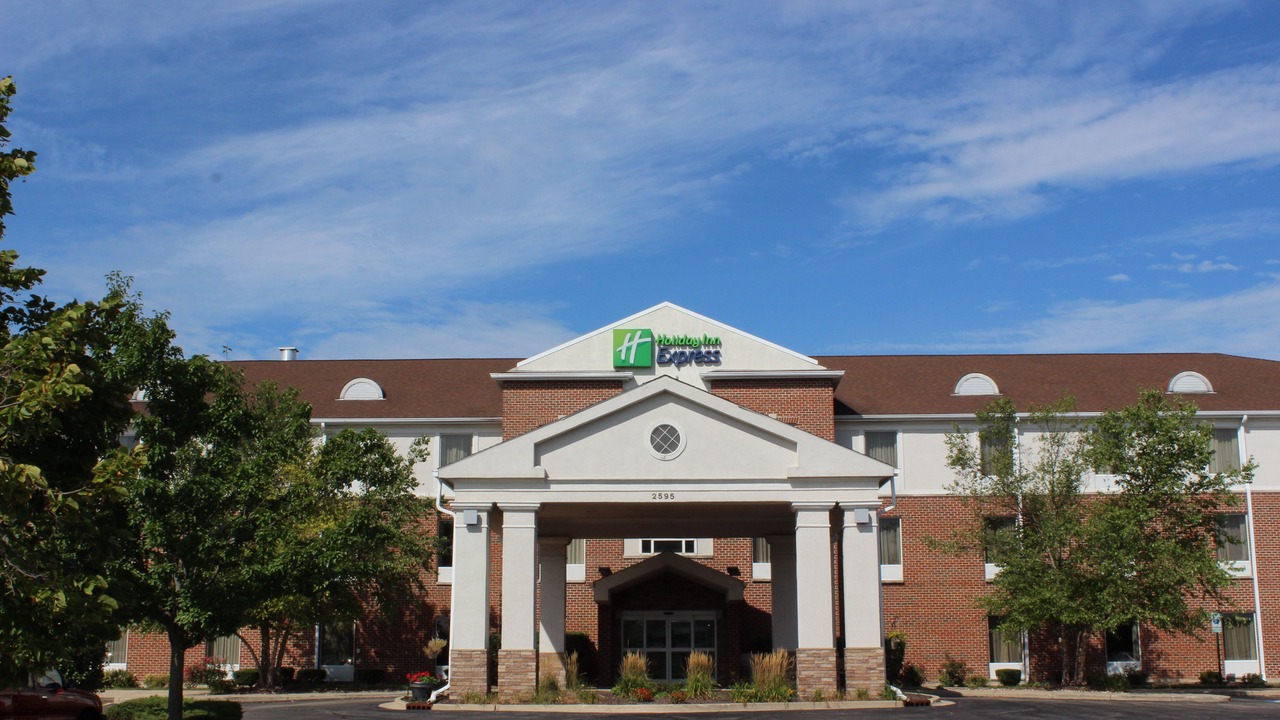Photo of Buildings in Algonquin