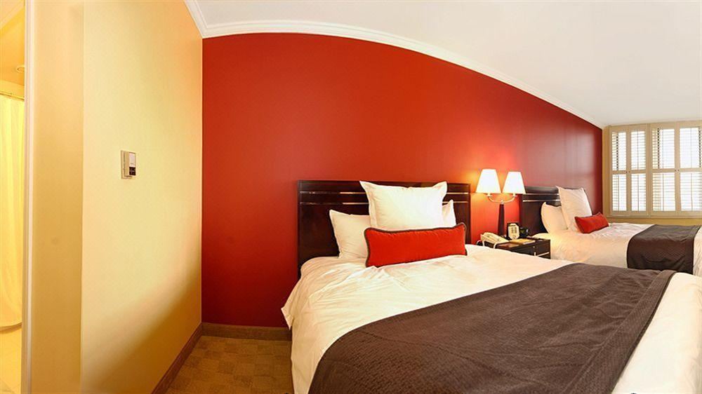 Photo of Bedroom in Evanston