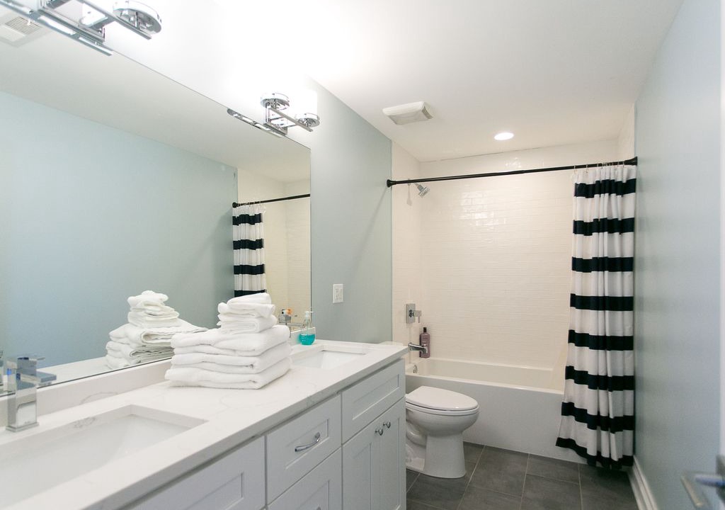 Photo of Bathroom in Irving Park