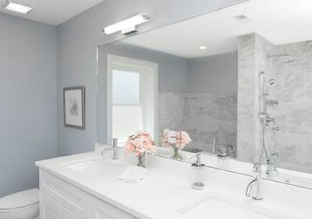 Photo of Bathroom in Irving Park