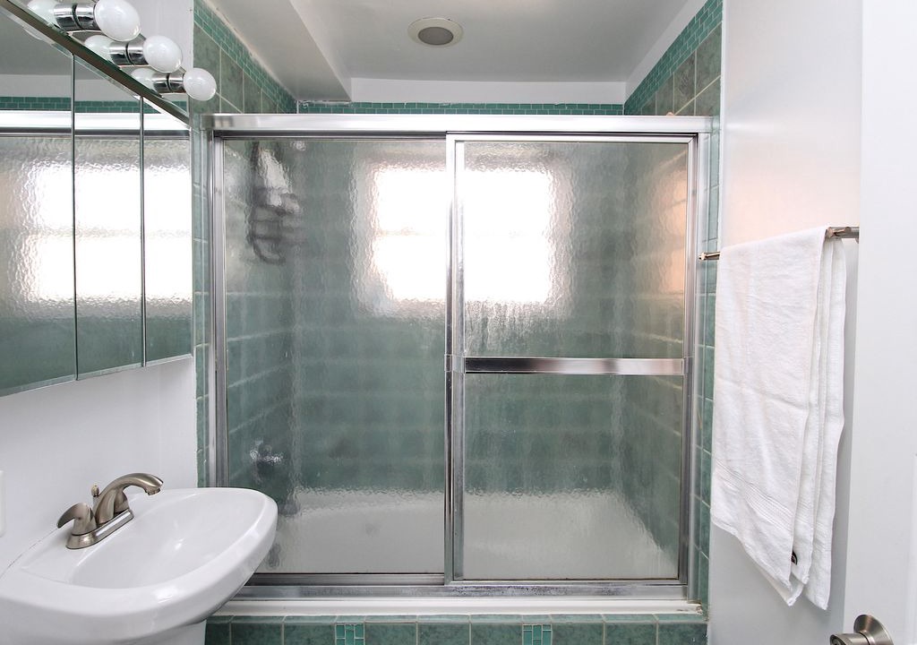 Photo of Bathroom in Hyde Park