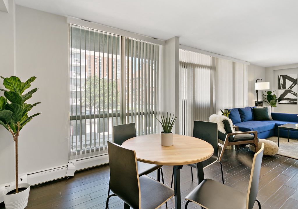 Photo of Livingroom in Oak Park