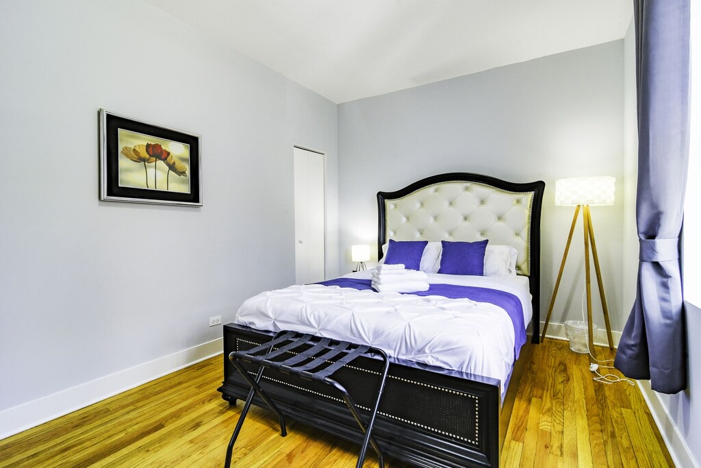 Photo of Bedroom in Irving Park