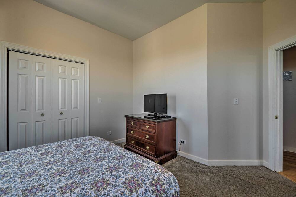 Photo of Bedroom in Woodlawn