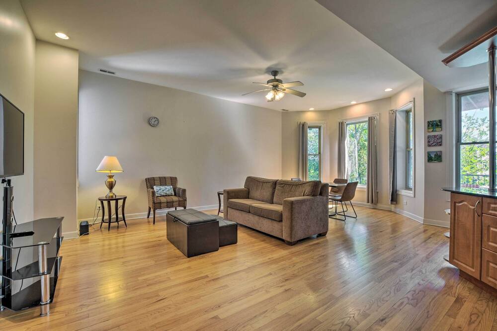 Photo of Bedroom in Woodlawn