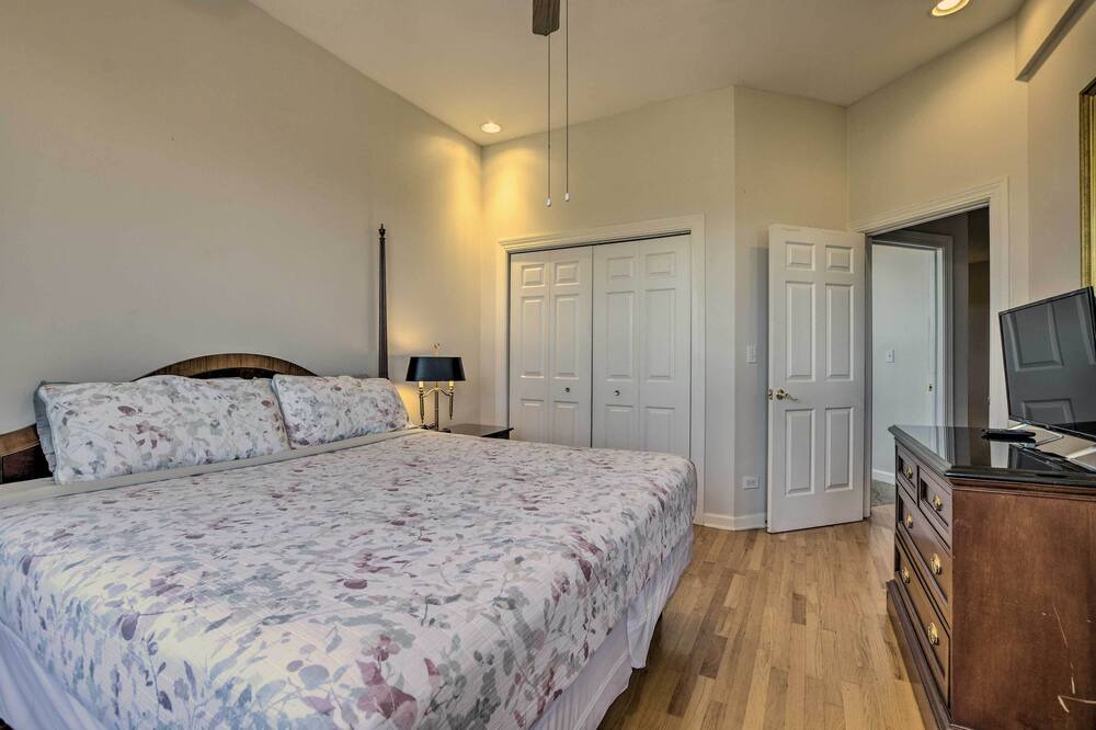 Photo of Bedroom in Woodlawn