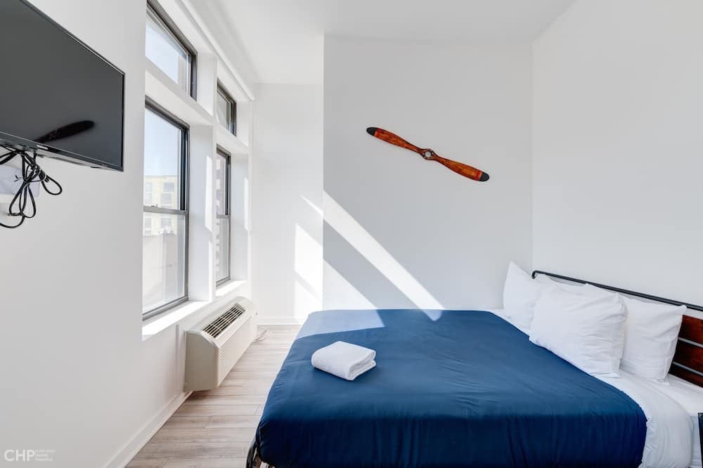 Photo of Bedroom in River West