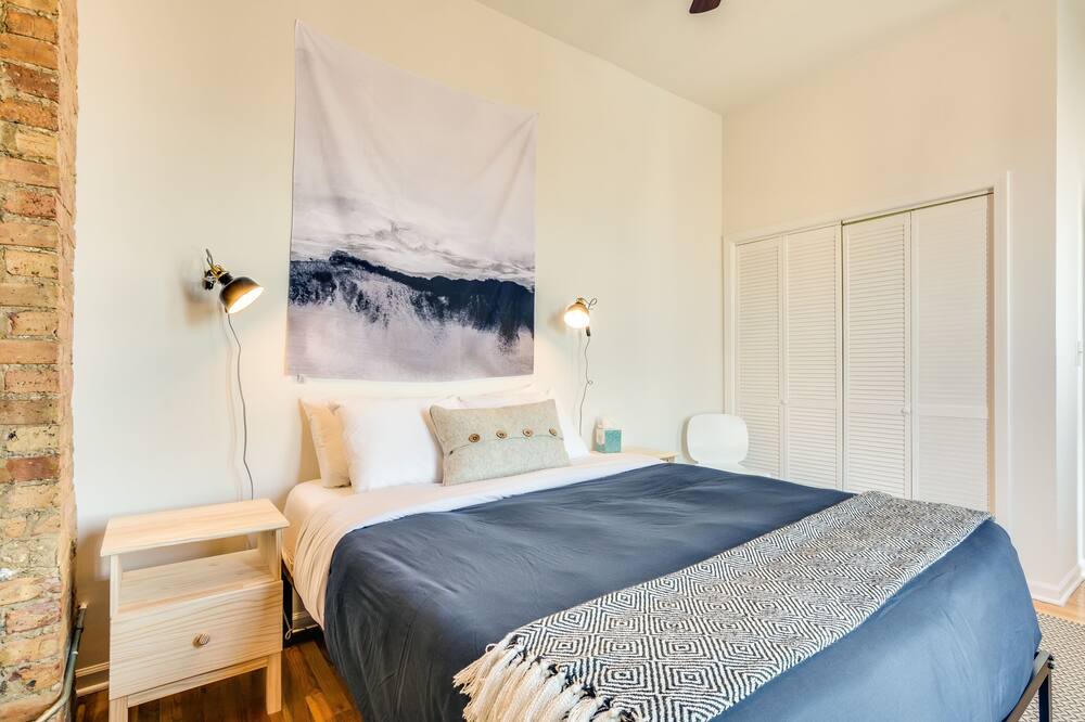 Photo of Bedroom in West Bucktown