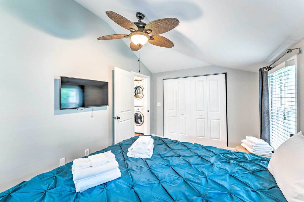 Photo of Bedroom in Delavan Lake