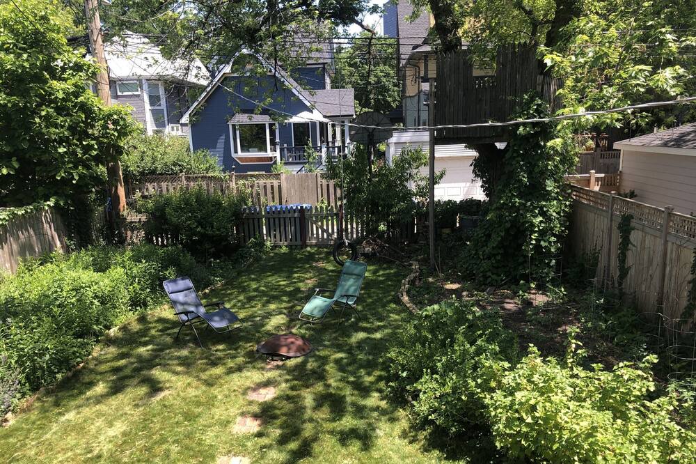 Photo of Outdoor in Lakewood-Balmoral