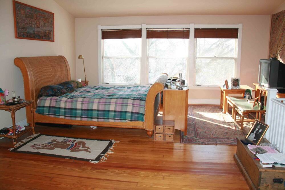 Photo of Others in Lakewood-Balmoral
