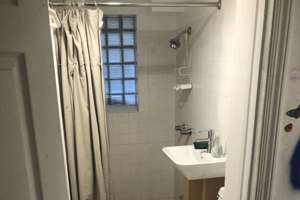 Photo of Bathroom in Lakewood-Balmoral