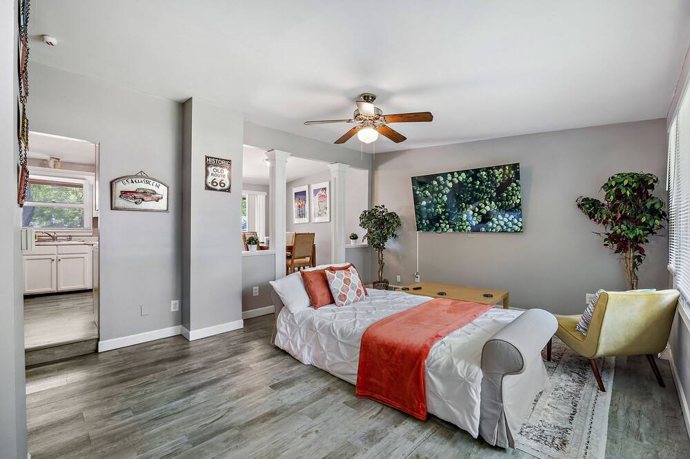 Photo of Bedroom in Yorkville