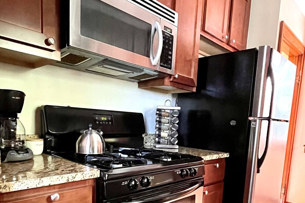 Photo of Kitchen in Le Claire