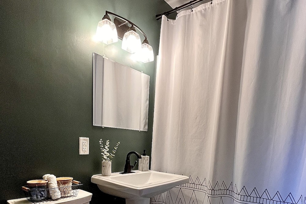 Photo of Bathroom in Le Claire