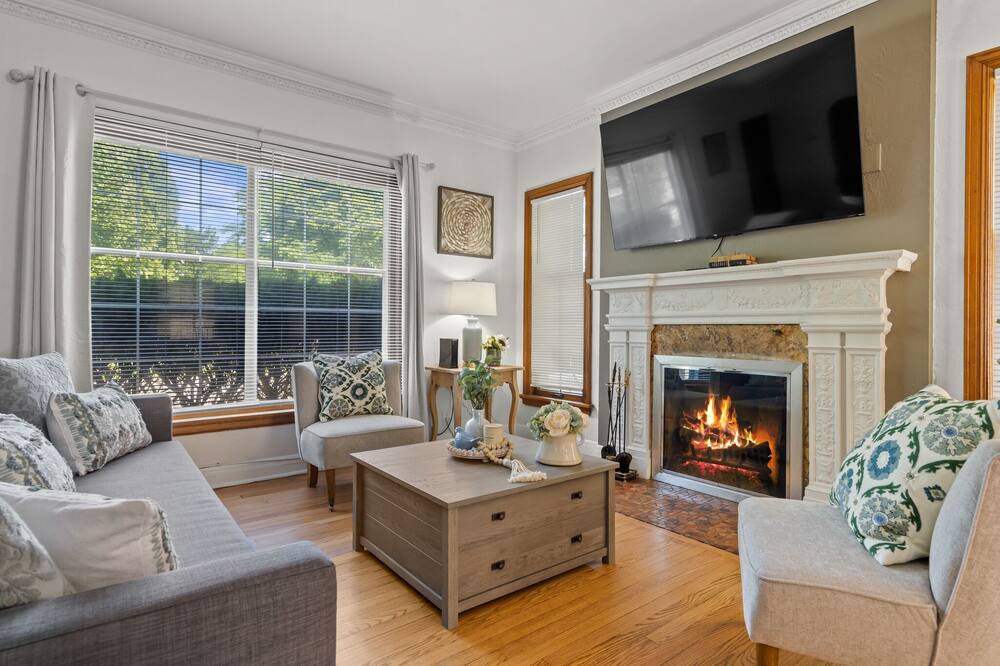 Photo of Livingroom in Milwaukee
