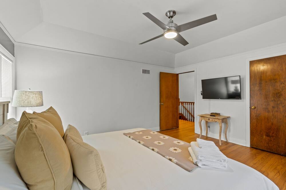 Photo of Bedroom in Milwaukee
