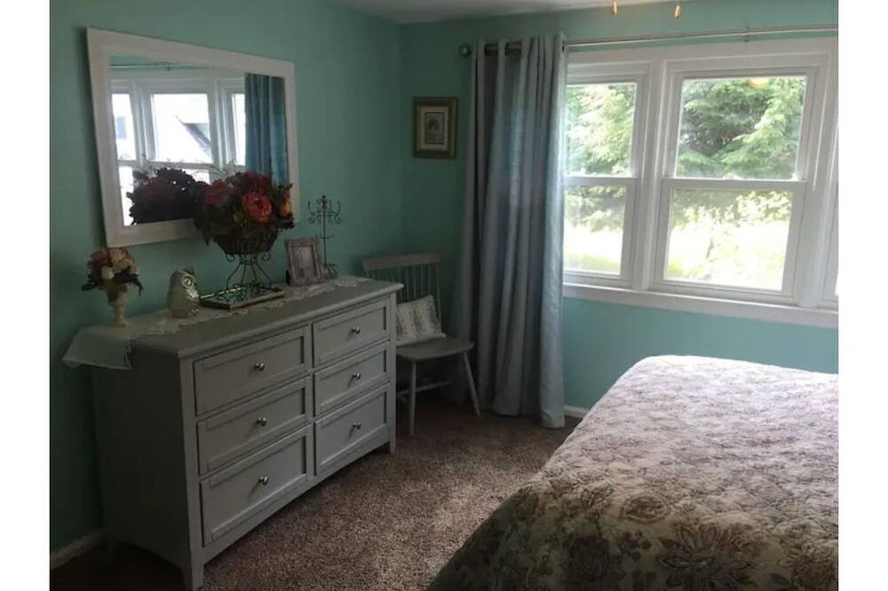 Photo of Bedroom in Bellevue
