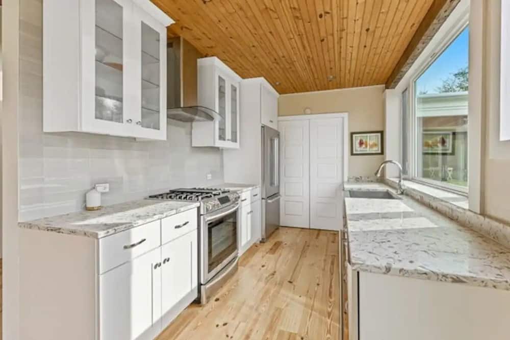 Photo of Kitchen in St. Charles