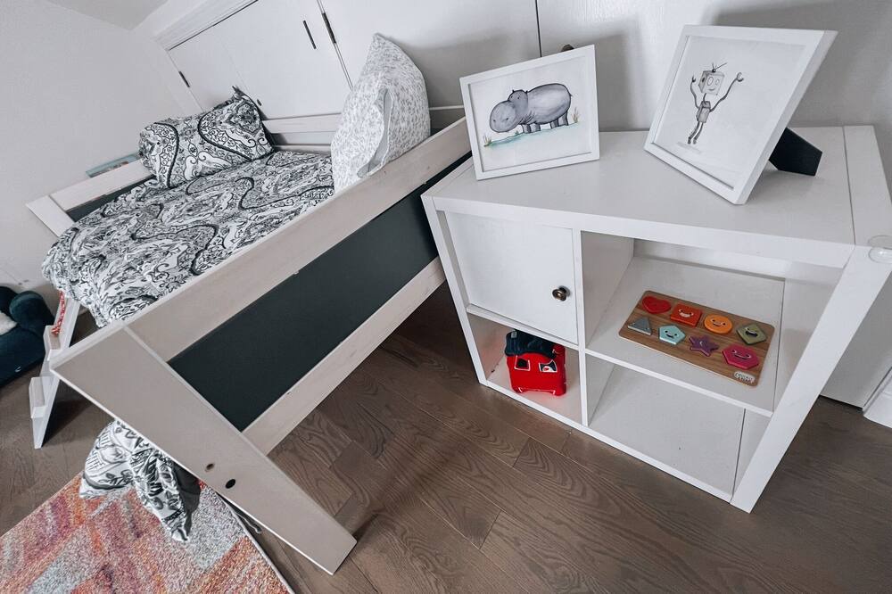 Photo of Bedroom in Lincoln Park