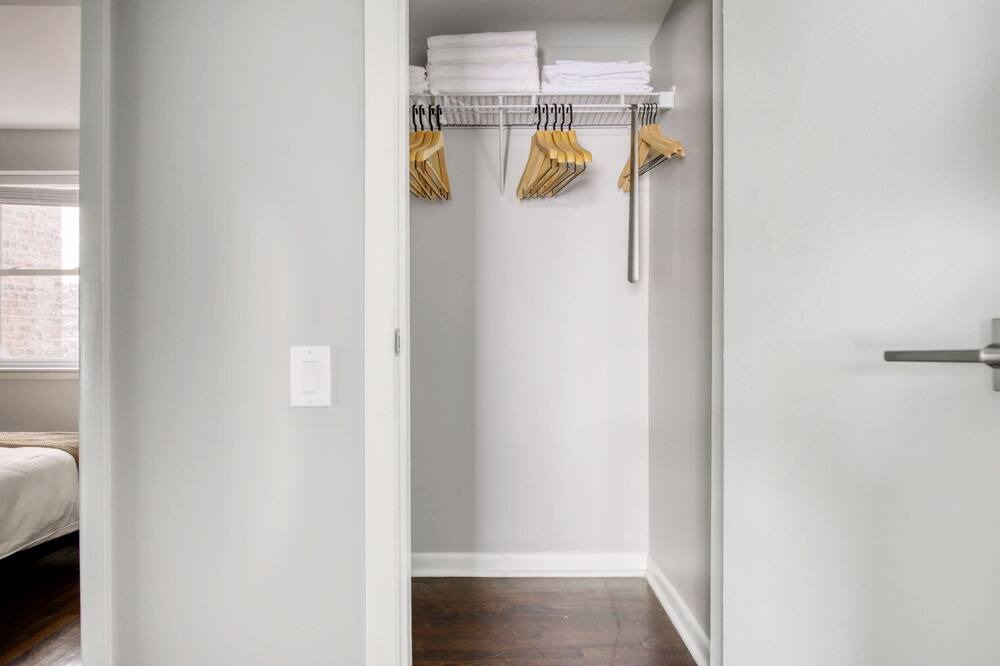 Photo of Bedroom in Lakeview