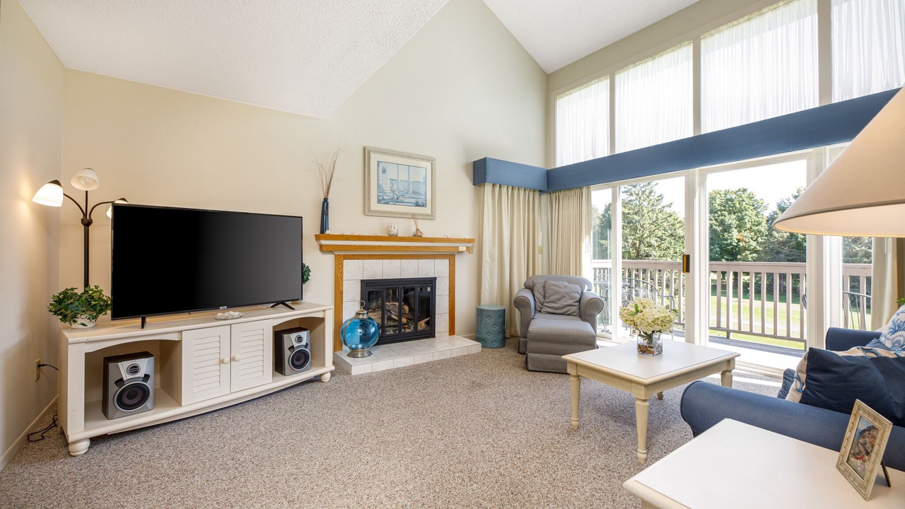 Photo of Livingroom in Acme