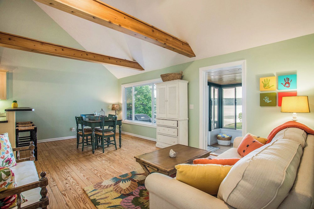 Photo of Livingroom in Newaygo
