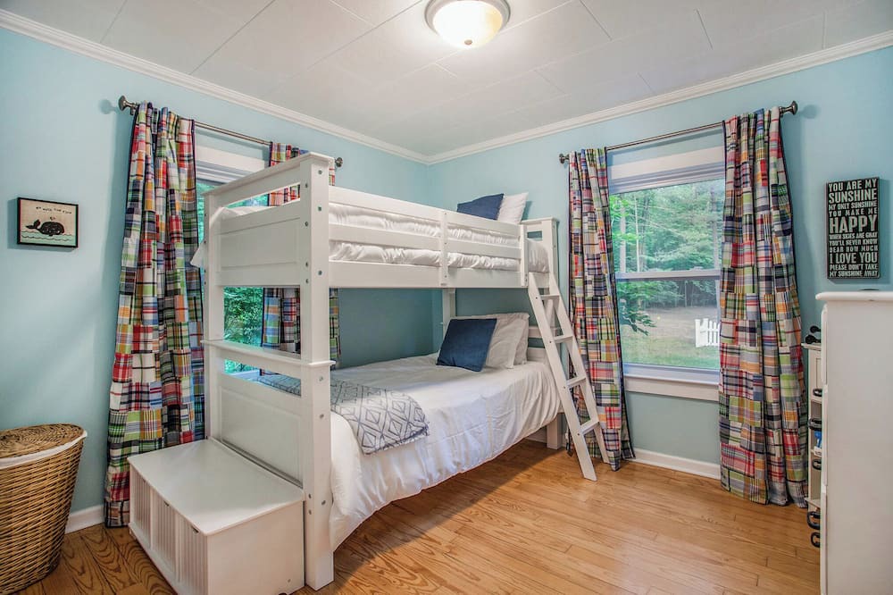 Photo of Bedroom in Newaygo