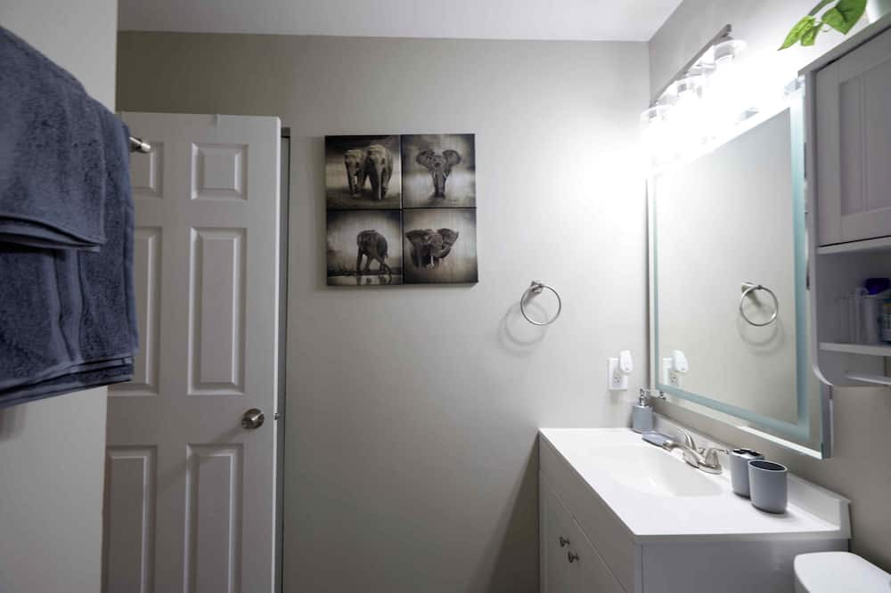 Photo of Bathroom in Fox Valley