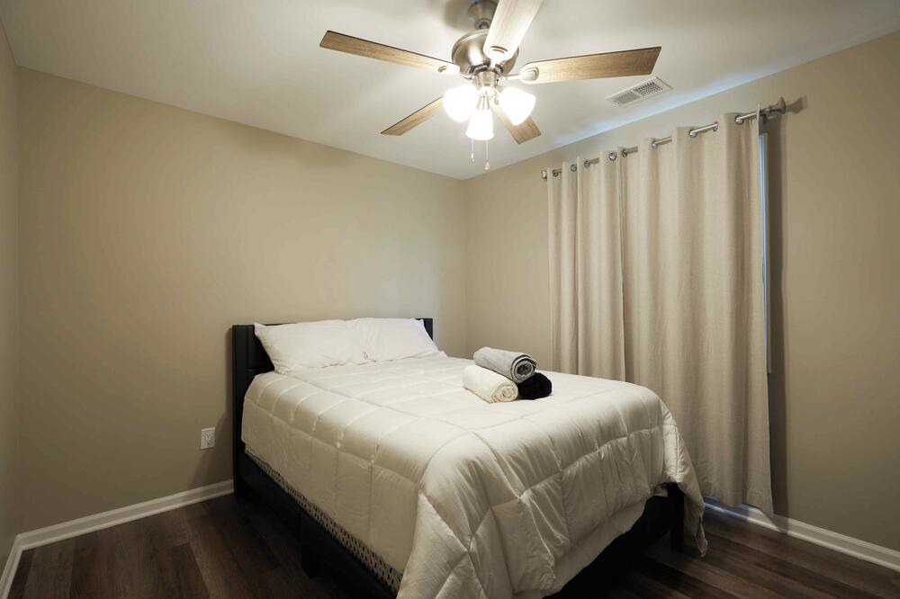 Photo of Bedroom in Fox Valley