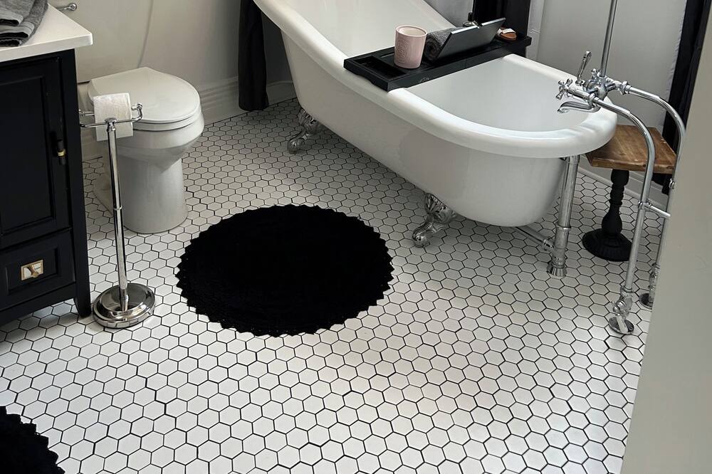 Photo of Bathroom in Ottawa