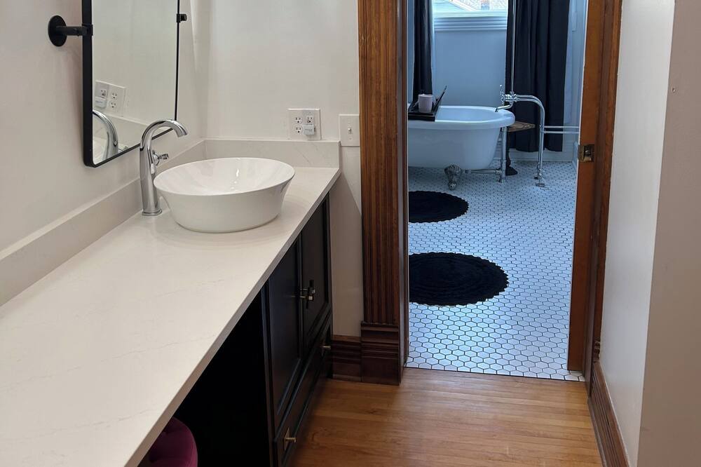 Photo of Bathroom in Ottawa