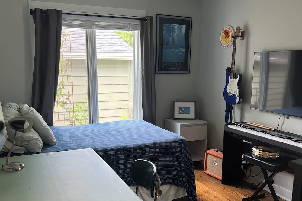 Photo of Bedroom in Skokie