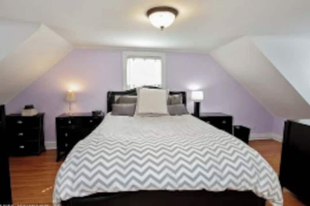 Photo of Bedroom in St. Charles